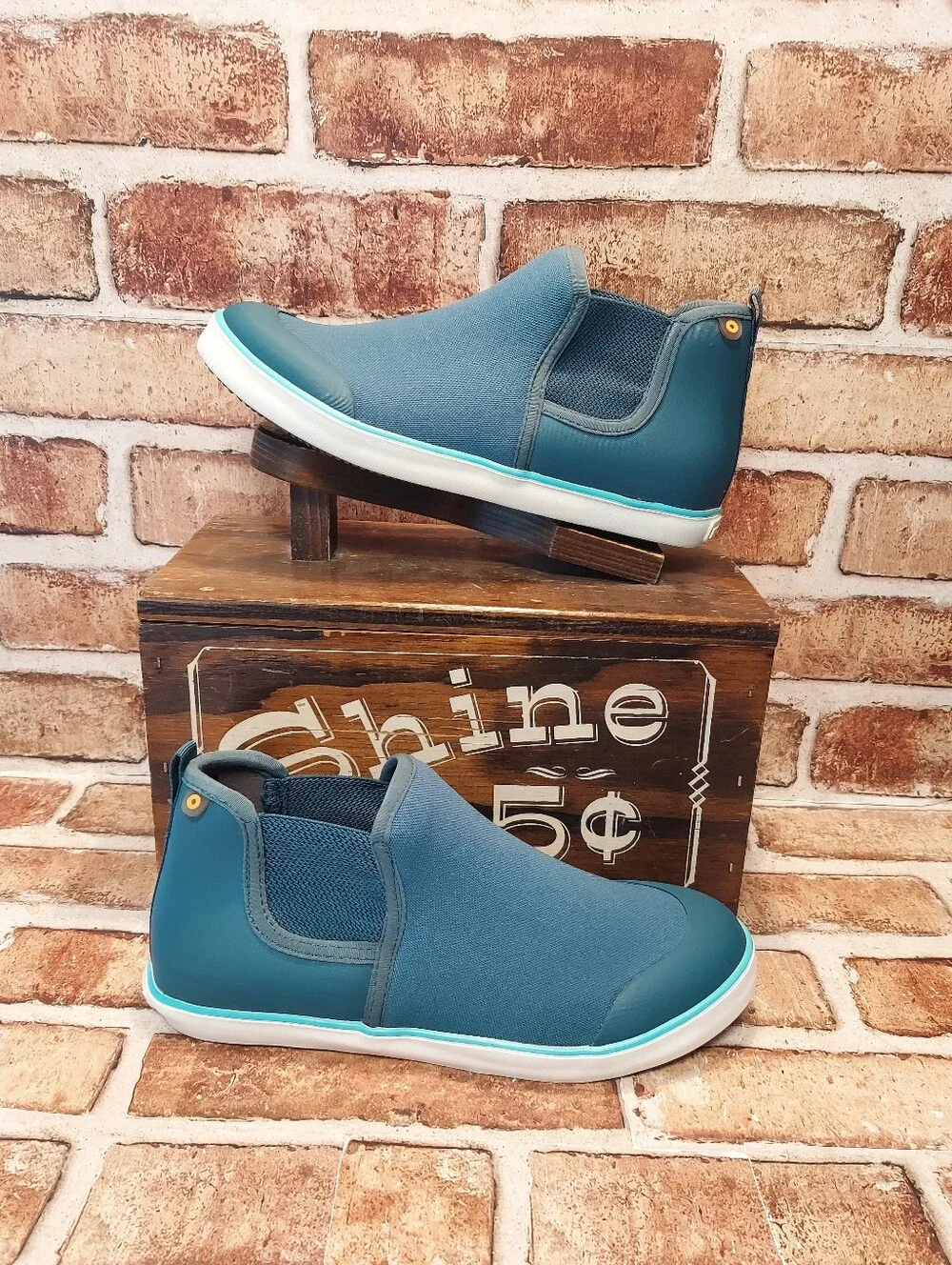 Pre-owned BOGS Kicker Rain Chelsea Boots